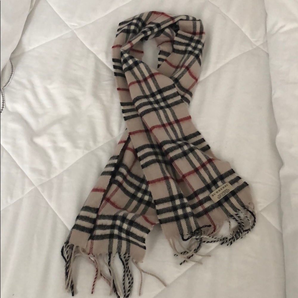 Burberry scarf - 50 inches long - 8 inches wide